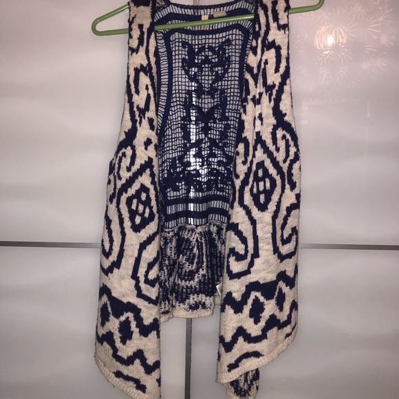 Anthropologie Sweaters - Anthropologie cardigan